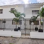 5 Bedroom Villa With Pool & Rooftop Near Old City