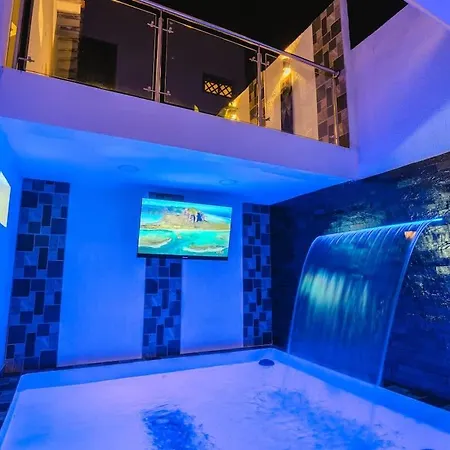 5 Bedroom With Pool & Rooftop Near Old * Cartagena