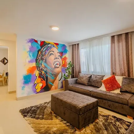 5 Bedroom With Pool & Rooftop Near Old Сasa de vacaciones Cartagena