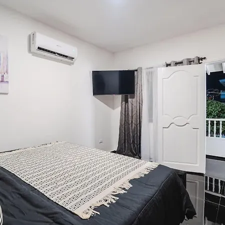 Сasa de vacaciones 5 Bedroom With Pool & Rooftop Near Old *