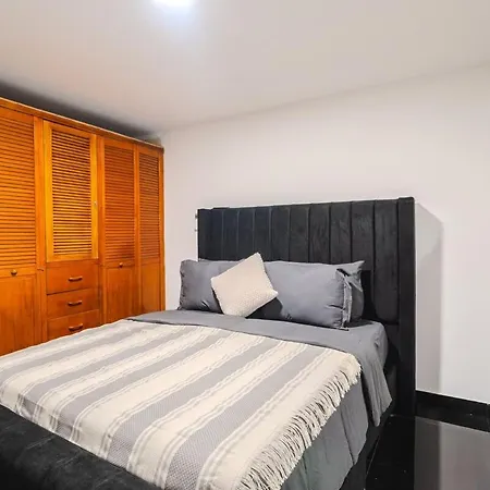 5 Bedroom With Pool & Rooftop Near Old *
