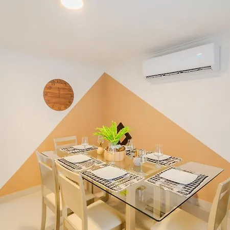 Сasa de vacaciones 5 Bedroom With Pool & Rooftop Near Old