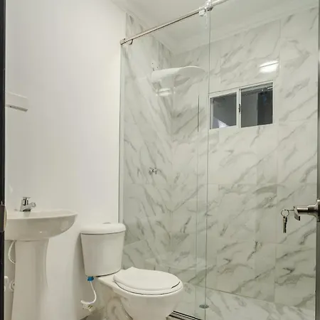 5 Bedroom With Pool & Rooftop Near Old *